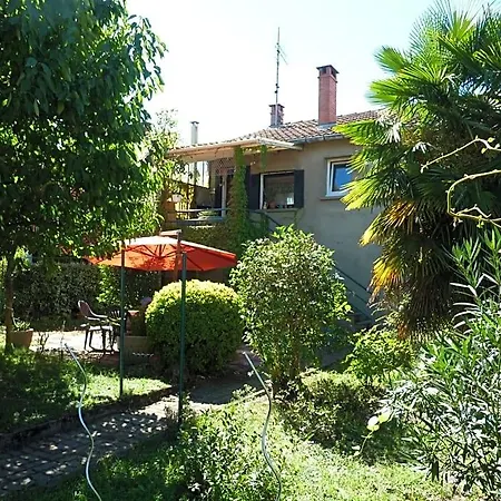 Les Gardenias Bed & Breakfast